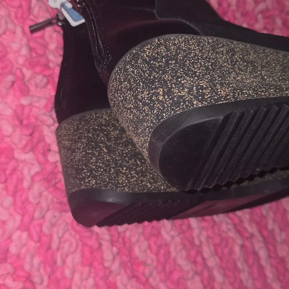 aetrex Kara‎ Black Wedge Ankle Boots